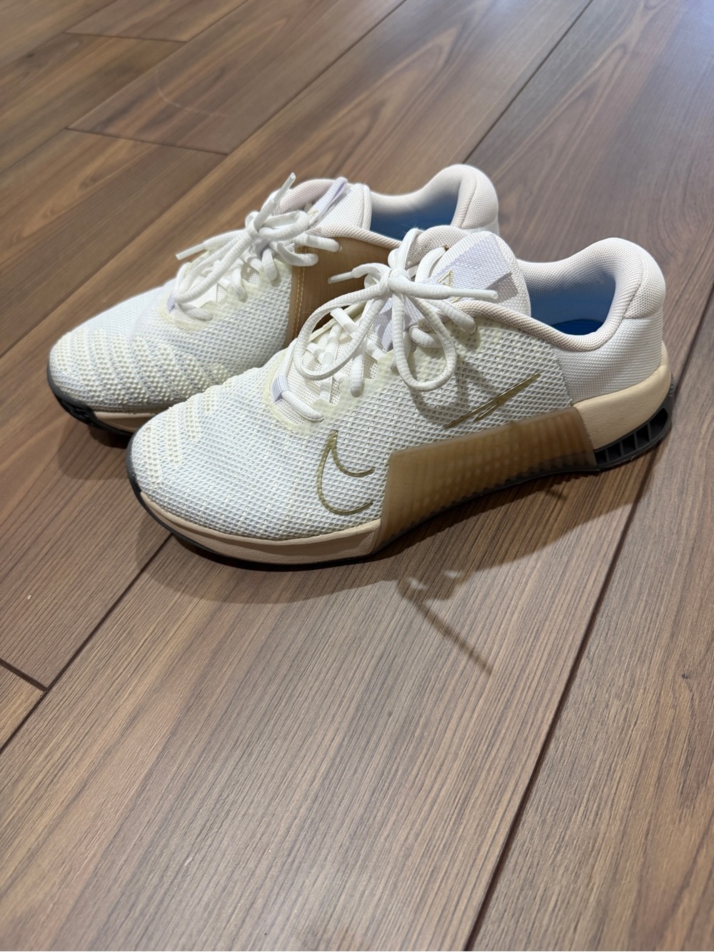 Nike Cream and White Mesh Training Sneakers